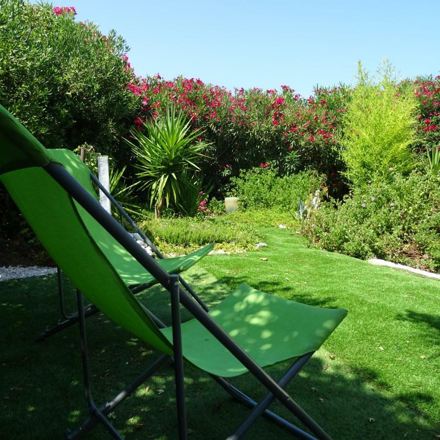 2 Pieces Independant Avec Son Jardinet Prive Hotel Borgo  Eksteriør billede